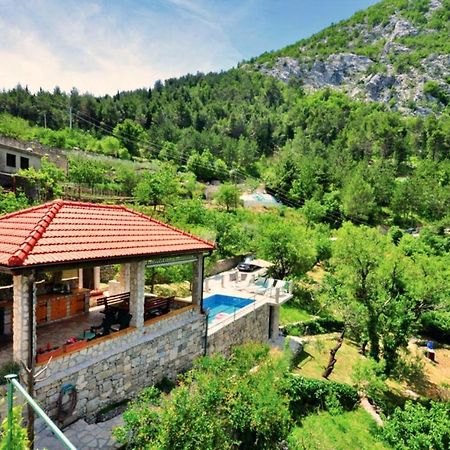 Holiday Home With A Private Pool Podspilje  Bagian luar foto