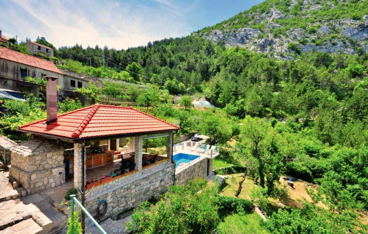 Holiday Home With A Private Pool Podspilje  Bagian luar foto
