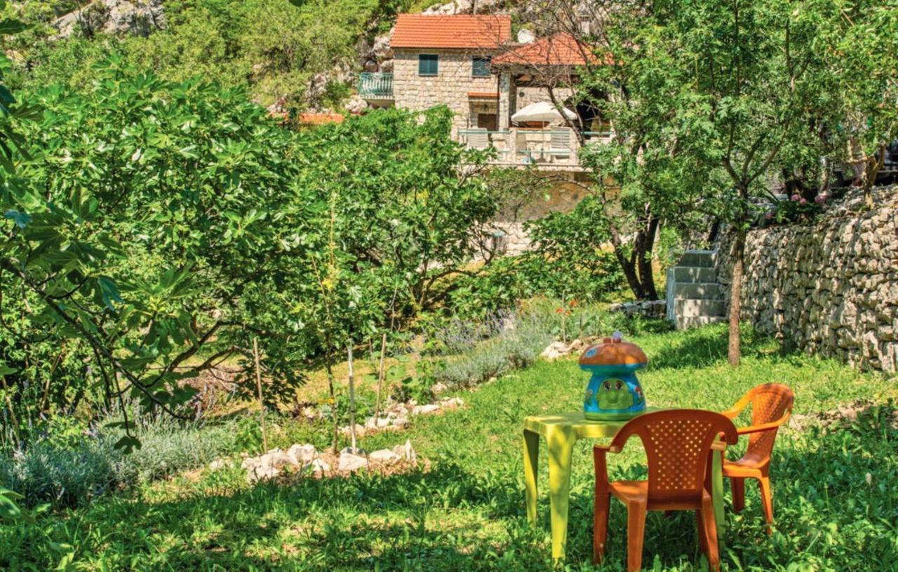 Holiday Home With A Private Pool Podspilje  Bagian luar foto
