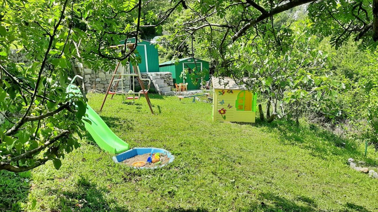 Holiday Home With A Private Pool Podspilje  Bagian luar foto